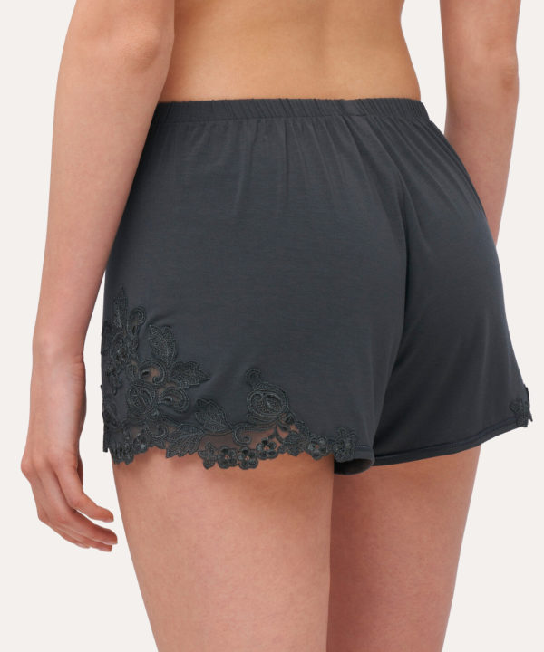 Шорты трикотажные с вышивкой la perla